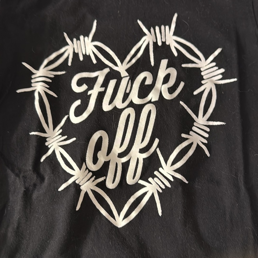 F of tee - Picture 3 of 3